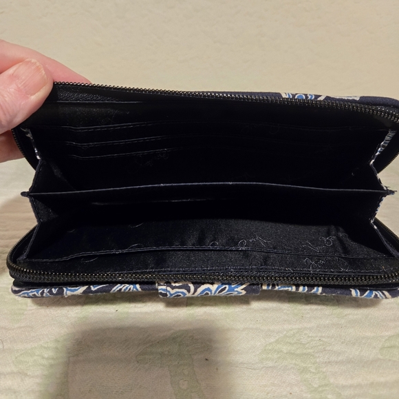 Vera Bradley Navy Blue Paisley Zip Around Wallet. - Picture 3 of 5